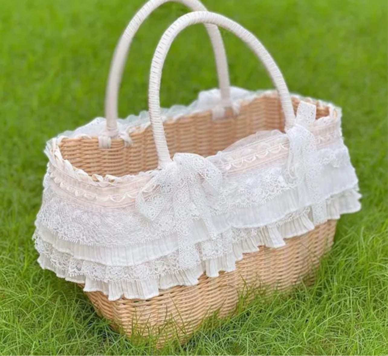 Dog Lace Wicker Basket Carrier - Beige